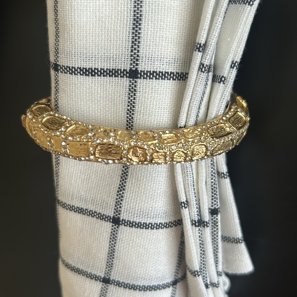 Ciner Gold & Crystal Giraffe Bracelet - Picture 10 of 11